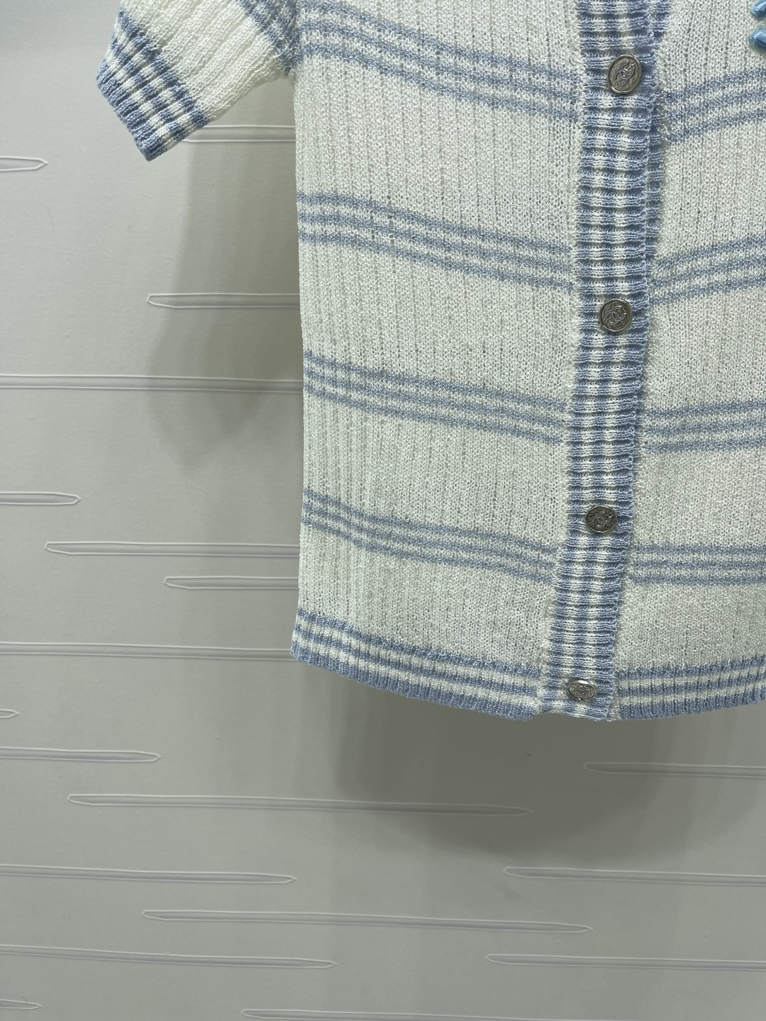 Women's short sleeves